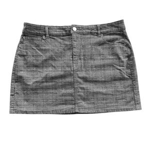 American Eagle Hi Rise Plaid Mini Skirt Size 16 Super Stretch Gray